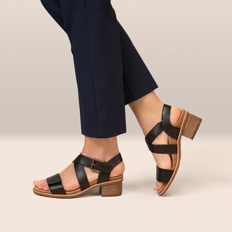 Kristin Arch Support Block Heel Black - Aetrex Middle East