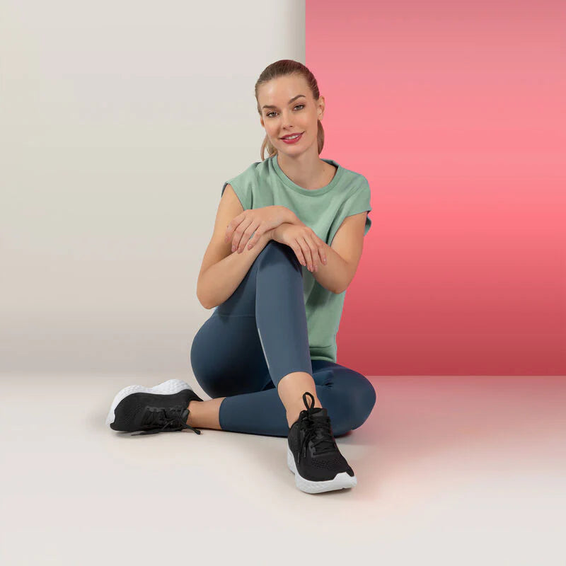 AETREX LADIES DANIKA LACE UP SPORTS SHOES WIDE AP100WW - BLACK - Aetrex Middle East