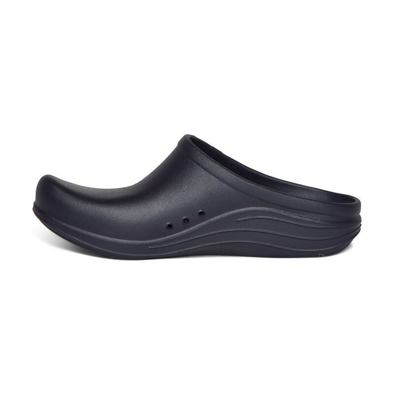 Bondi Orthotic Clogs Women Navy - Aetrex Middle East