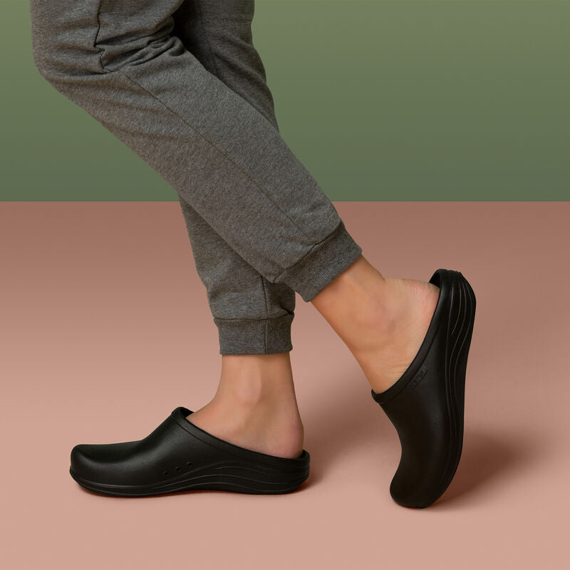 Bondi Orthotic Clogs Women Navy - Aetrex Middle East