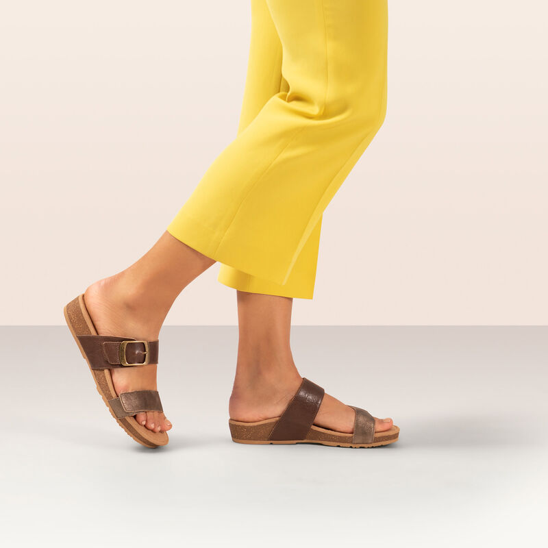 Daisy Adjustable Slides Women Brown - Aetrex Middle East