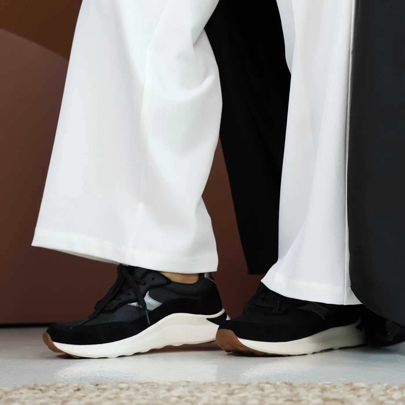 Emily Lace Up Sneakers Black - Aetrex Middle East
