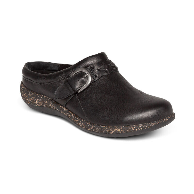 Libby Comfort Clogs Black - Aetrex Middle East
