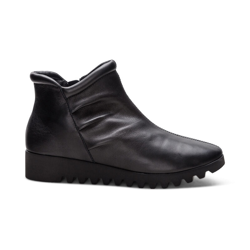 Zoey Slip-On Women Boots Black Leather - Aetrex Middle East